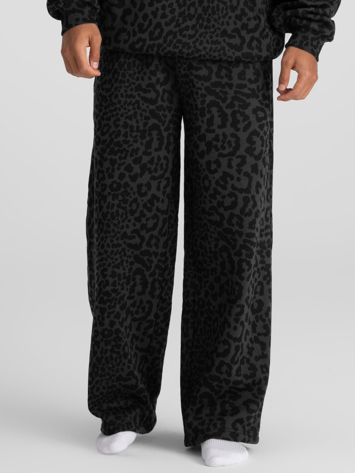 Signature Straight Leg Sweatpants