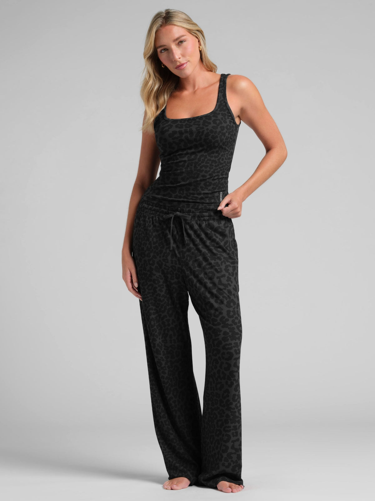 Rib Contour Waist Length Tank