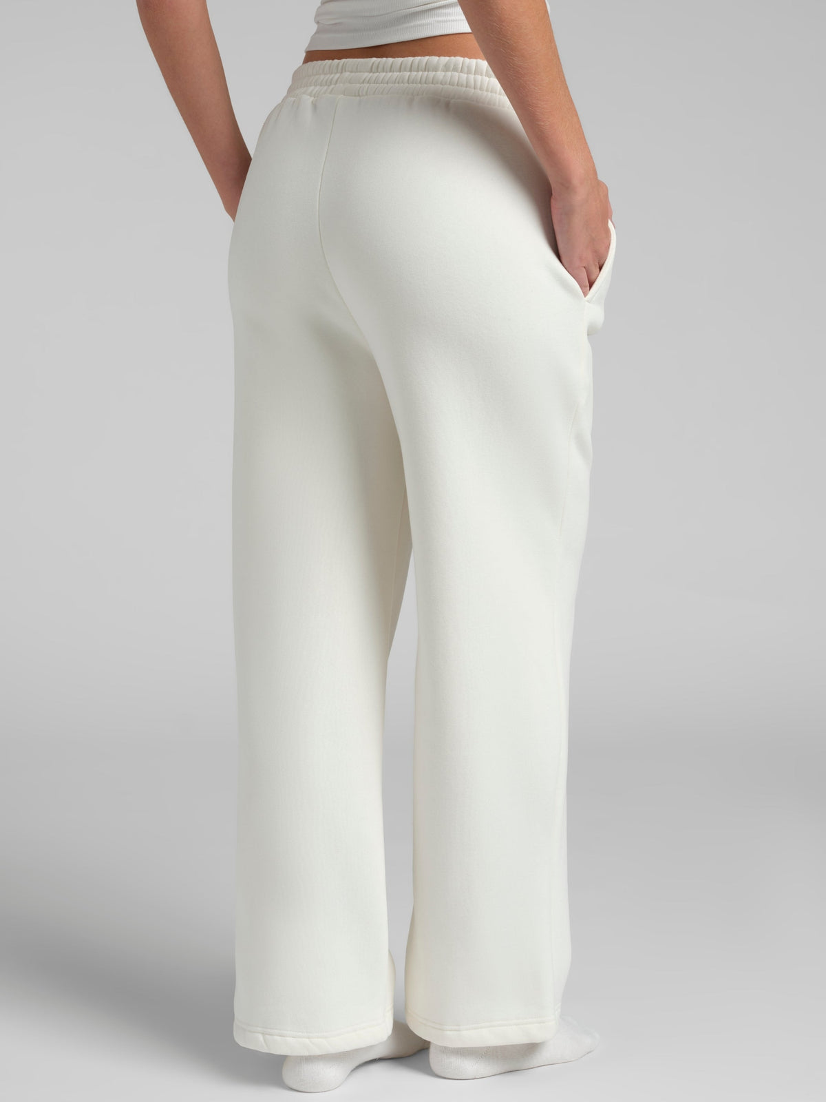 Minimalist Straight Leg Sweatpants – Long