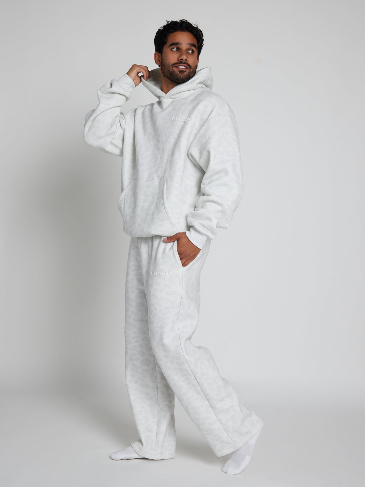 Minimalist Straight Leg Sweatpants – Short
