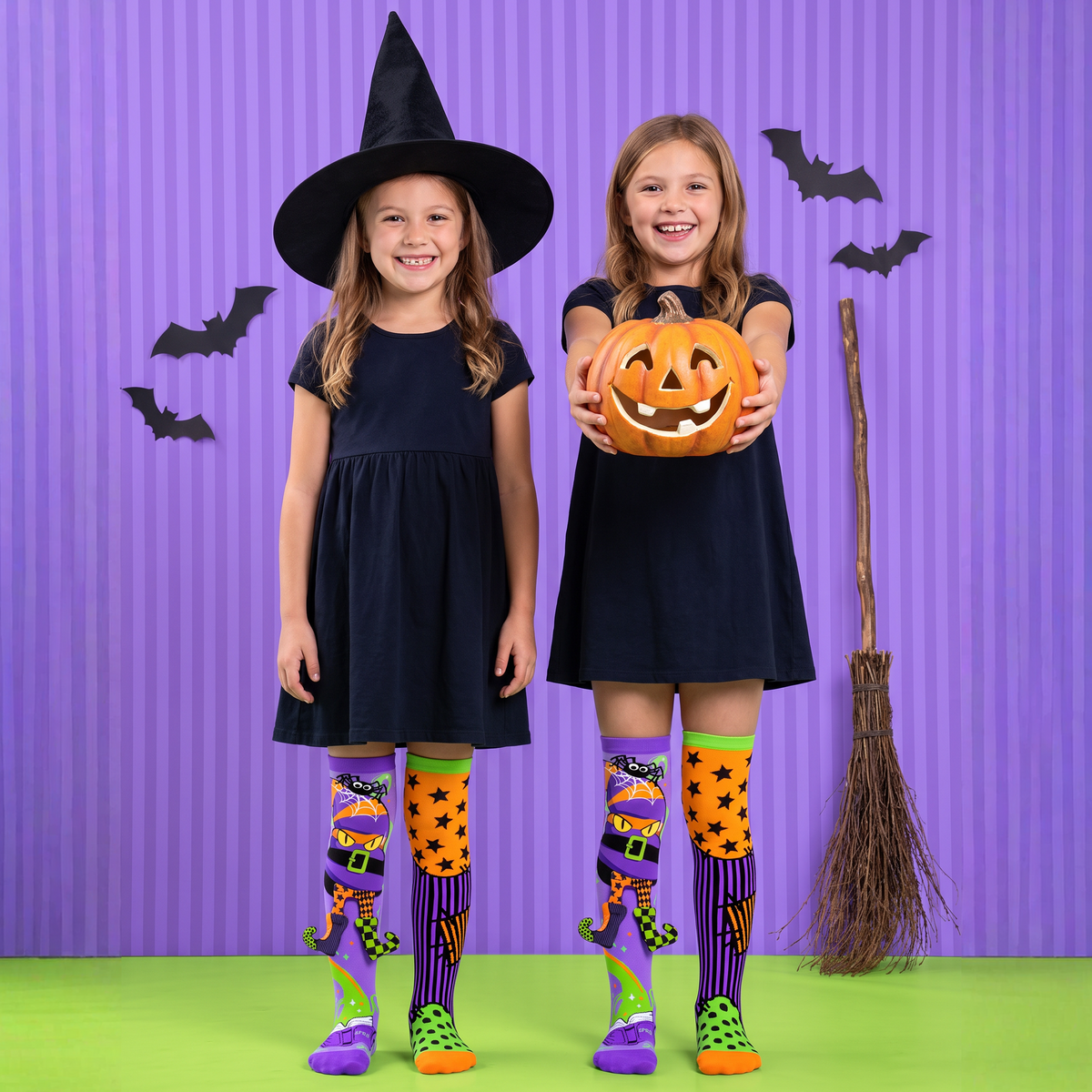 WITCH HAT SOCKS